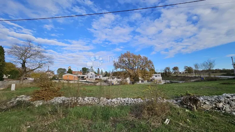 Land Juršići, Svetvinčenat, 980m2 – 3