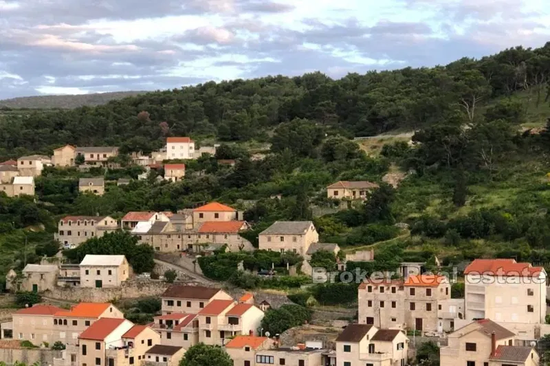 Casa in pietra da ristrutturare – 2