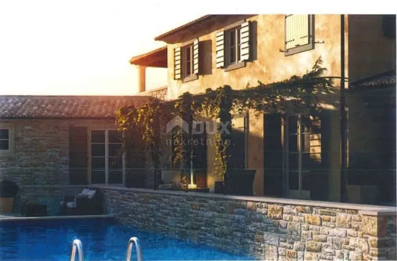 ISTRIA, TINJAN - Bellezza rustica in una posizione incantevole! – 2