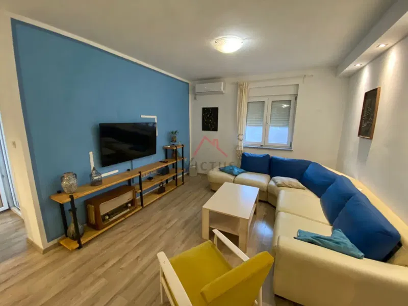 NOVI VINODOLSKI - 2 camere da letto + bagno, appartamento con vista aperta sulla città, 81 m2 – 2