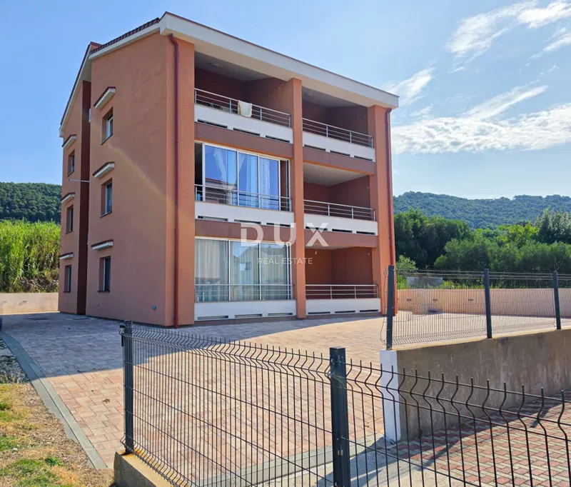 RAB SZIGET, BANJOL - 80m2-es tetőtéri apartman galériával – 2