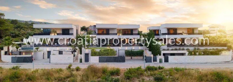 Trogir/Ciovo, villa for sale, price on request – 2
