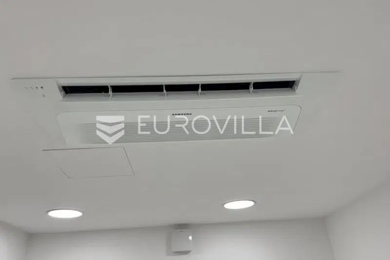 Pula, Center - adapted and decorated office space in the center, 18 m² – 3