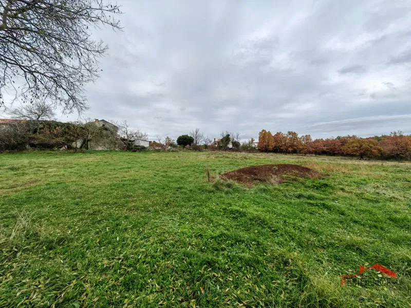 Divšići, building and agricultural land – 3