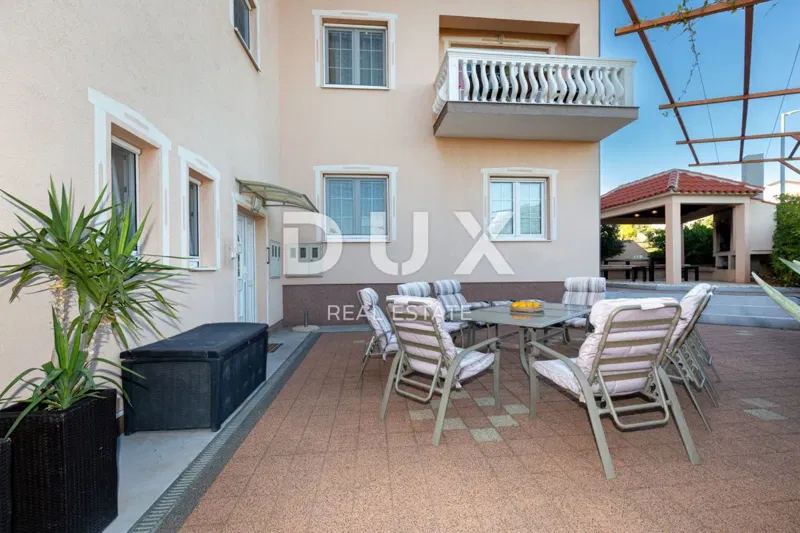 BIOGRAD, SVETI FILIP I JAKOV - Palazzina con piscina e vista mare – 3