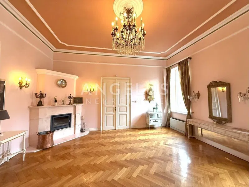Centar - apartment for rent, 150m2 – 2
