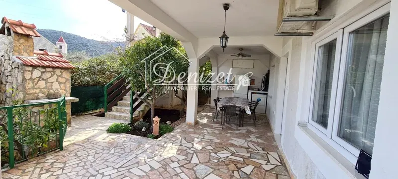 Vinišće, Marina, detached apartment house for sale with a beautiful sea view! – 3