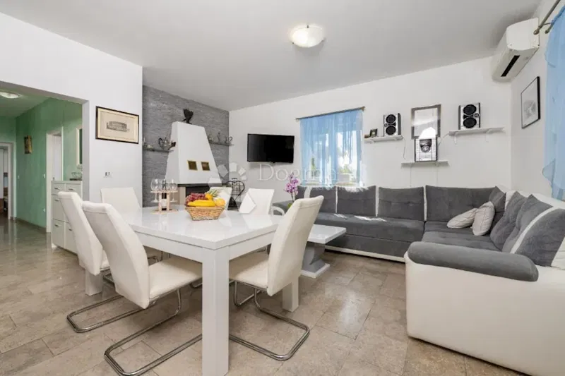House Labin, 198m2 – 3