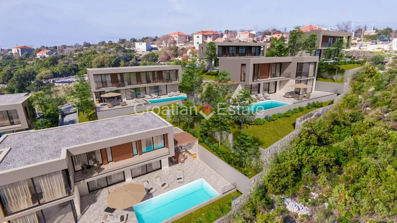 Trogir – Tengerre néző villa medencével, eladó – 3