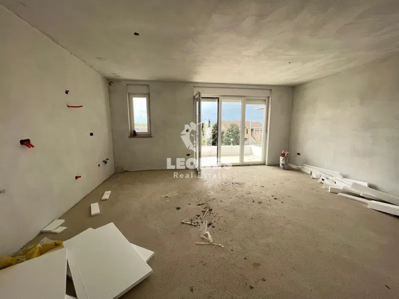 Beautiful, attractive penthouse on the 2nd floor in the vicinity of Poreč – 2