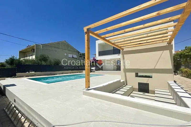 Trogir – Villa with pool, for sale – 2