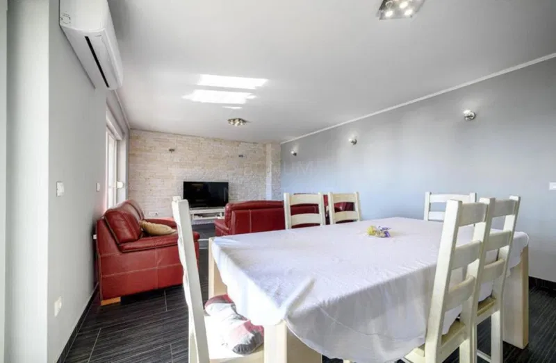 Prekrasna kuća, prvi red do mora, Šibenik- Žaborić – 3