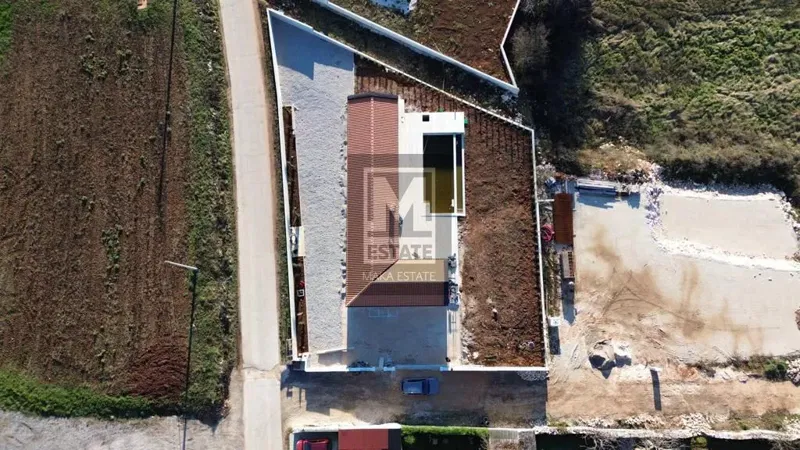 Parenzo, dintorni, casa a un piano con piscina e ampio giardino! – 2