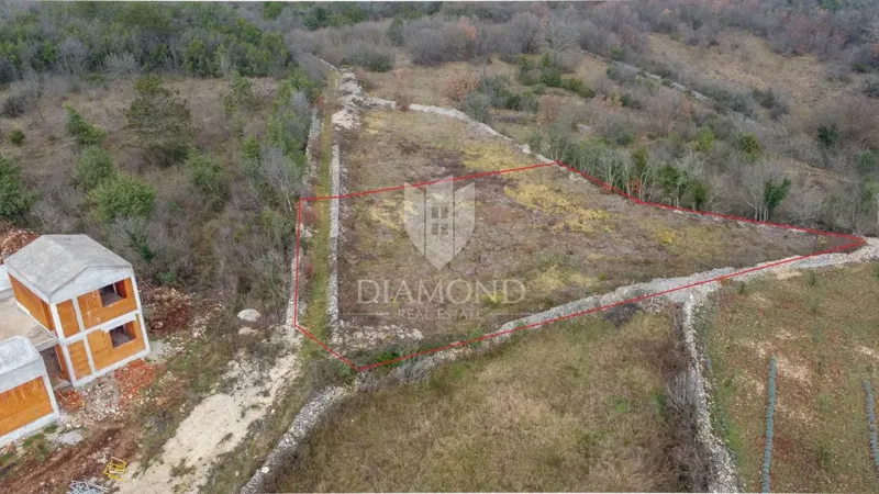 Large building plot near Vodnjan! – 3