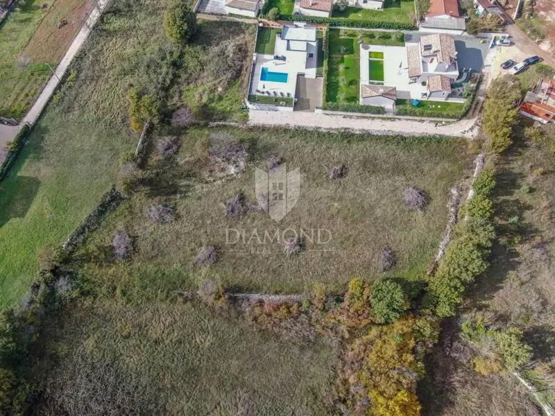 Marčana, surroundings, spacious land for the construction of several buildings – 3