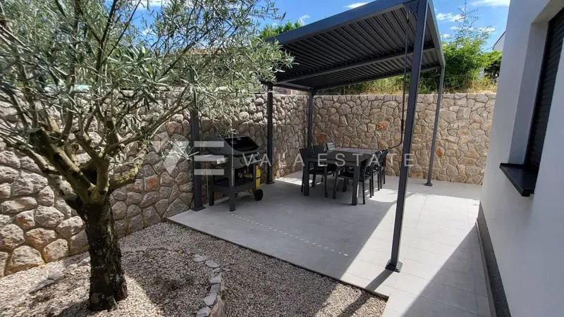 NUOVO MODERNO CONDOMINIO IN POSIZIONE TRANQUILLA CON VISTA MARE – 2
