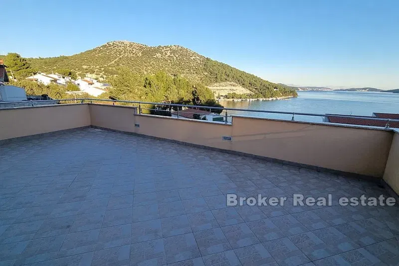 Casa in seconda fila al mare – 3