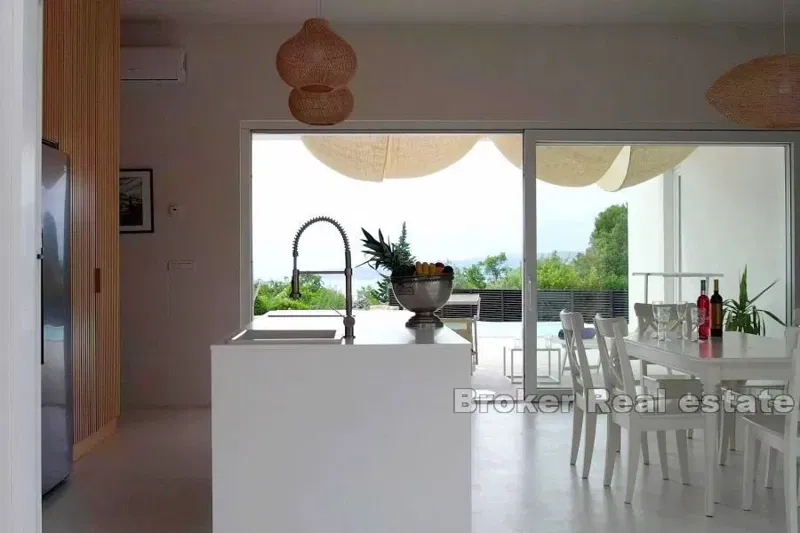 Mediterranean villa with pool and sea view – 3