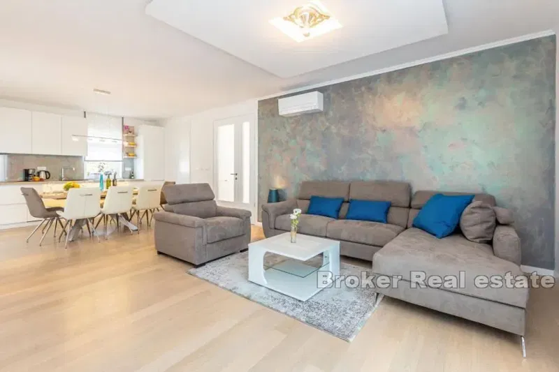 Bella casa con piscina – 2