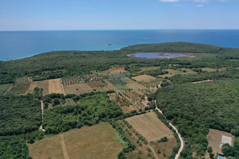 Terreno non edificabile Rovinj, 14.700m2 – 2