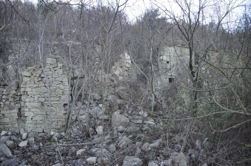 Telek Buzet – 3