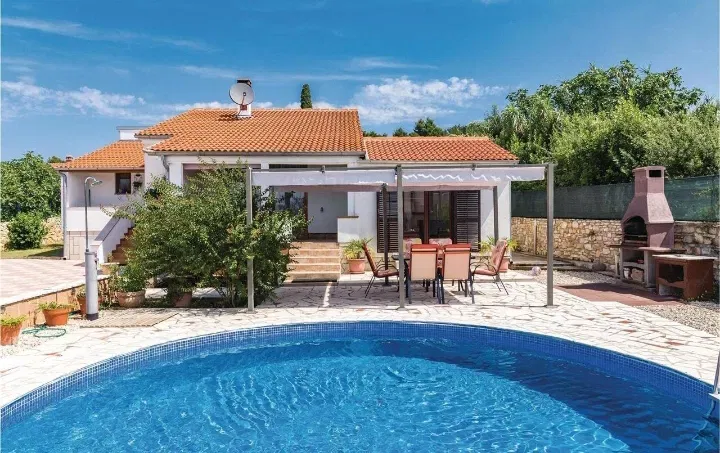 House Monteserpo - Komunal, Pula, 138m2 – 2