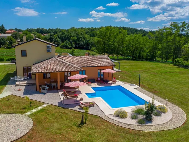 House Trviž, Pazin - Okolica, 300m2 – 2