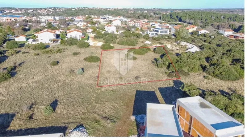 Terreno edificabile a 300 m dal mare vicino a Medolino! – 2