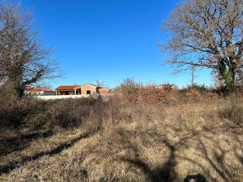 Föld Rojnići, Barban, 1.000m2 – 2