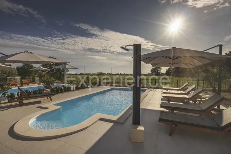 Umago - a circa 1.000 m dalla spiaggia, villa mediterranea con piscina! – 3