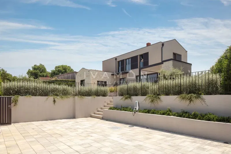Beautiful, newly built villa with swimming pool and wellness – 3