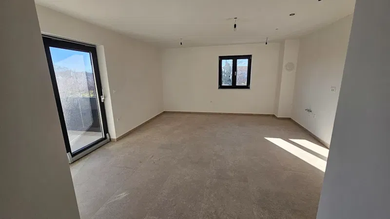 Immobili Istria, vendo appartamento moderno, dintorni Umag-Umago – 2