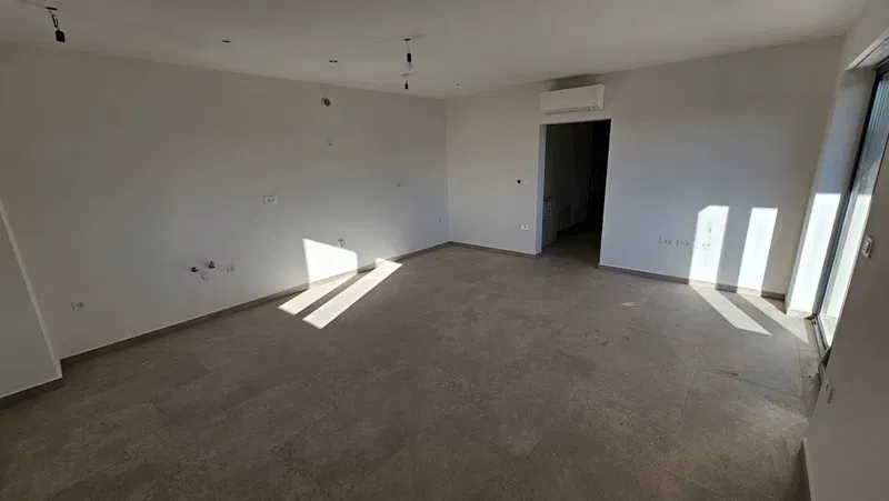 Immobili Istria, vendo appartamento moderno, dintorni Umag-Umago – 3