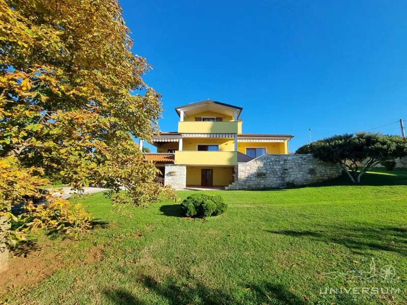 Una casa con una bellissima vista sul mare e un ampio giardino a Verteneglio – 2