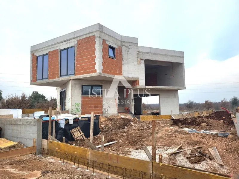 Villa moderna, accogliente e spaziosa con piscina a 8 km dal mare – 2