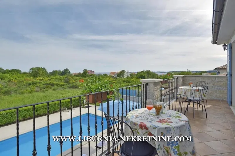 Istria, Medulin. Luxury villa with pool, 300m close to sea – 2