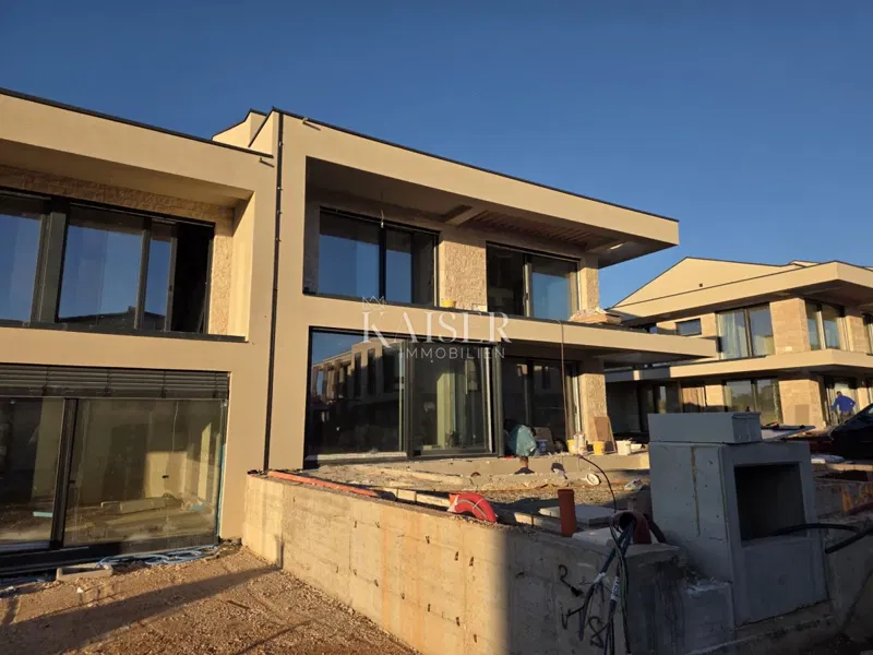 Isztria, Umag-környék, luxus villa 100 méterre a tengertől – 2