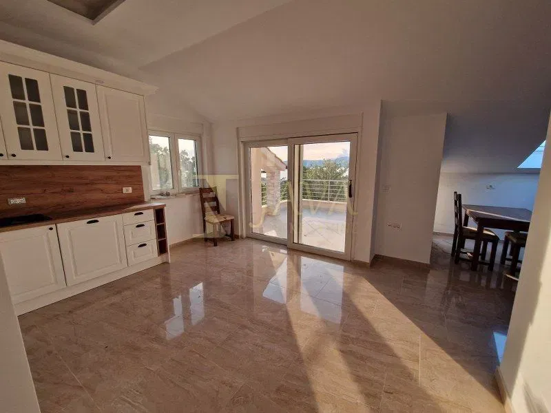 Appartamento Njivice, Omišalj, 80,50m2 – 2