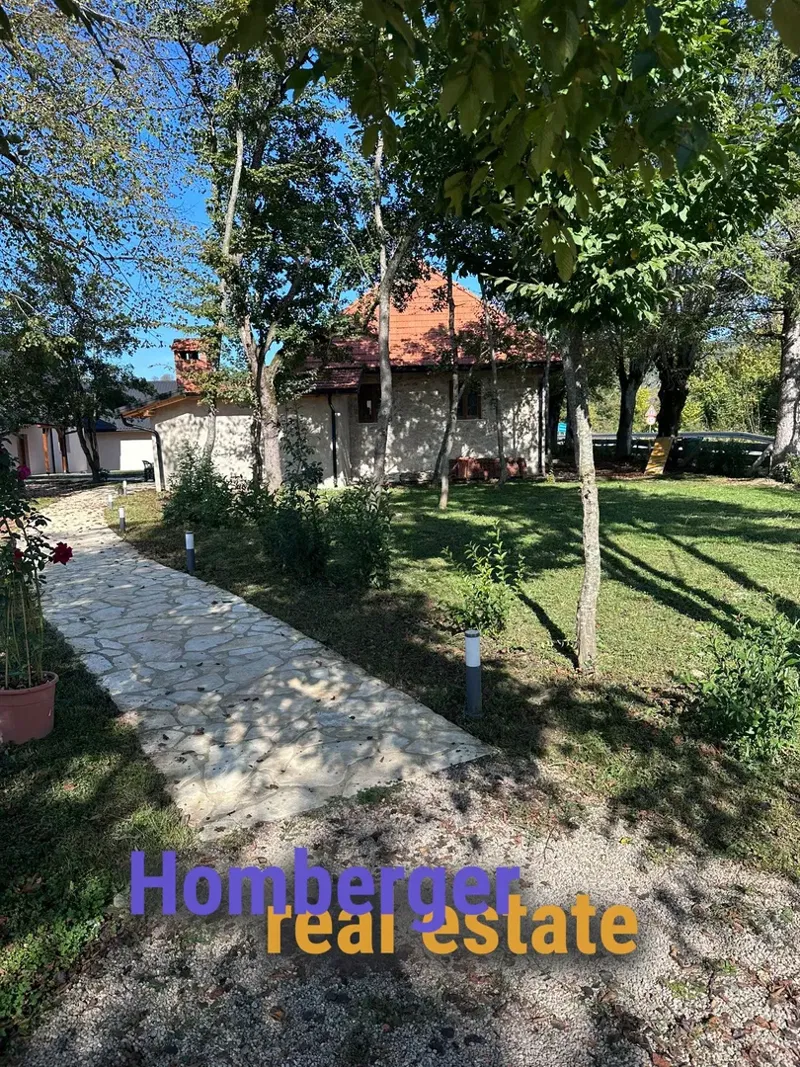 Plitvićka Jezera - Turistički kompleks sa 5 objekata - restoran - bazen - sauna - fitnes