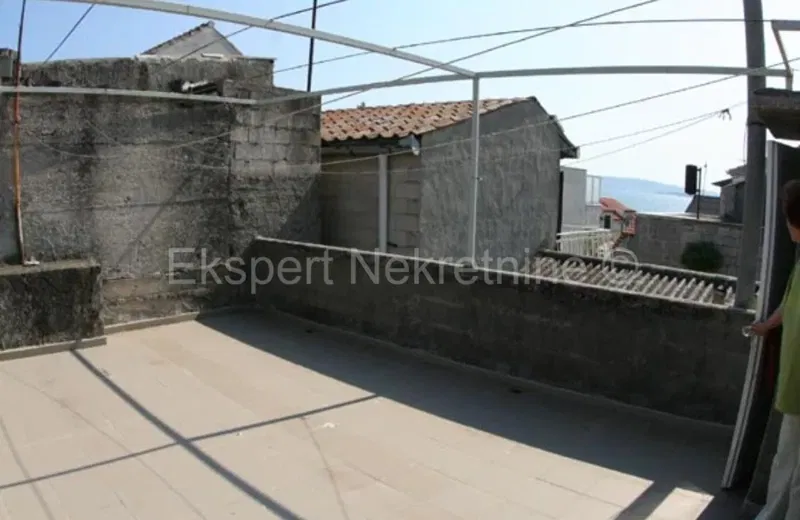 K. Štafilić, stone terraced house 140m2, 50m from the sea, city center – 3