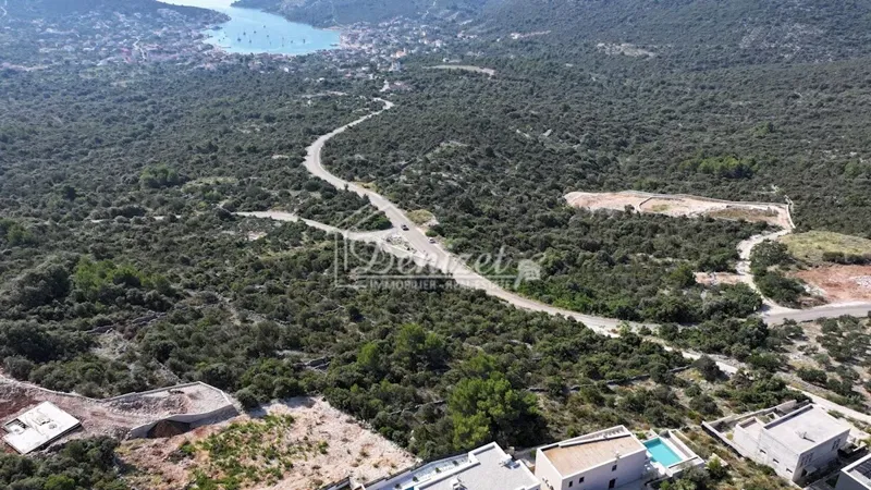 Trogir, Vinišće, Large building plot with magnificent sea view – 3