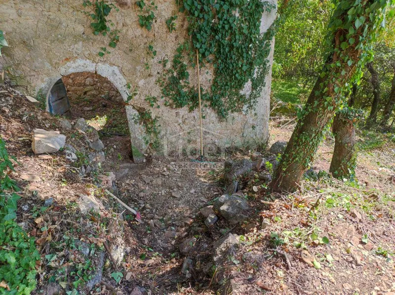 HRELJIN Ruševina na zemljištu od 1665 m2 – 2
