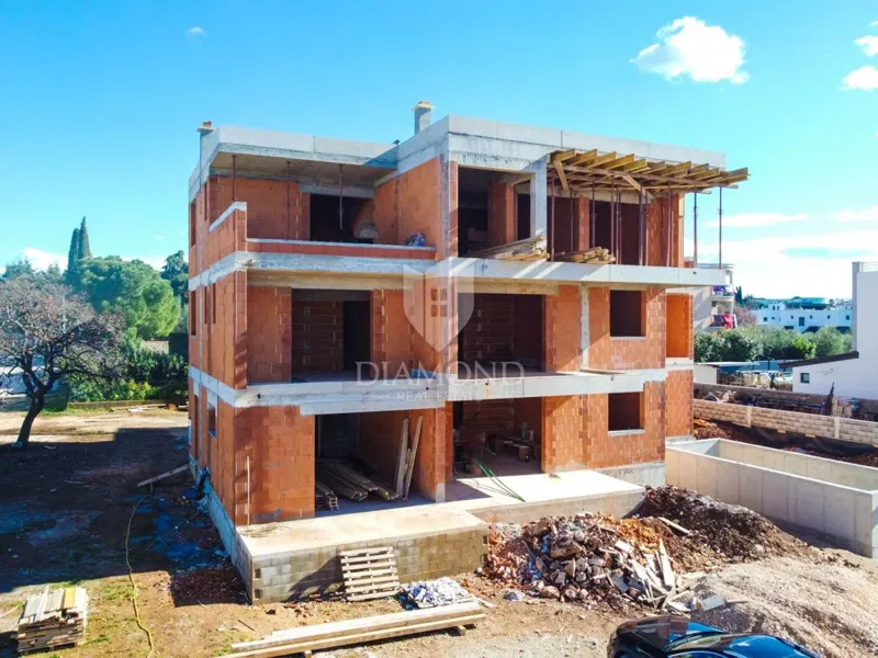 Poreč, a fantastic house with a sea view in an attractive location! – 2