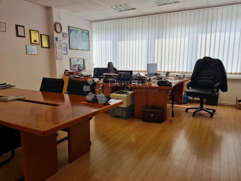 Business premise Jarun, Trešnjevka - Jug, 222m2 – 2