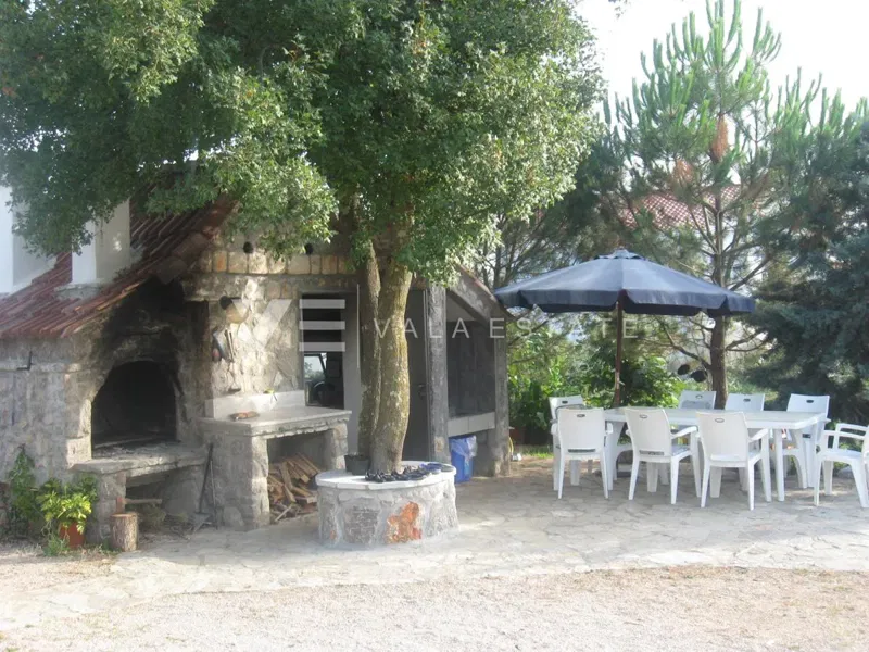 CASA INDIPENDENTE CON SEI UNITA' ABITATIVE – 3