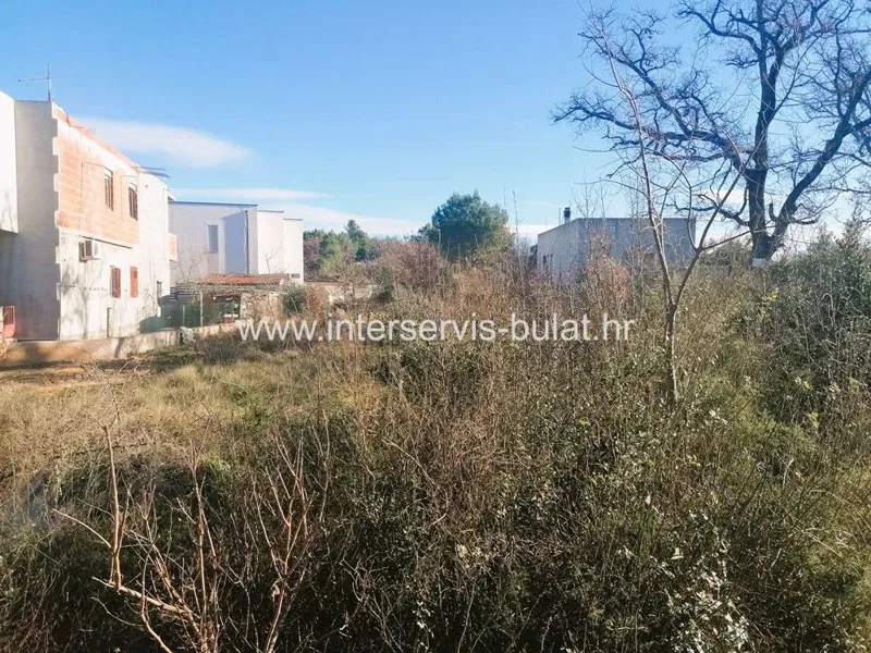 .::: Building land near the bay of Stubalj :::. – 2