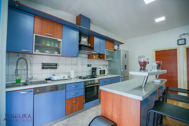 ZADAR - VIŠNJIK, HOUSE 270.05 M2, SALE, LOCATION, 3 APARTMENTS!!! – 3