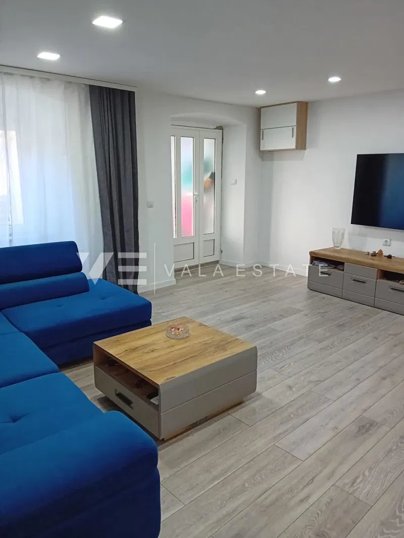 RENOVATED STONE HOUSE IN THE OLD CITY CENTER – 2