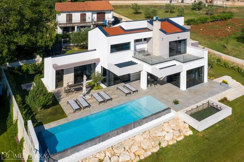 Beautiful Villa with a sea view, around Poreč, Istria – 2