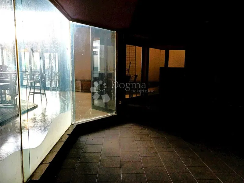 Locale commerciale Centar, Rijeka, 104,25m2 – 2
